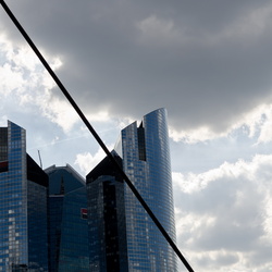 la defense