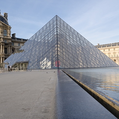 pyramide louvre-12