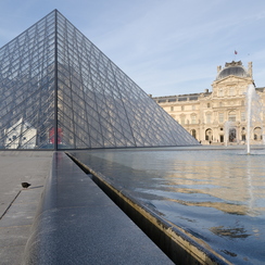 pyramide louvre-14