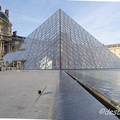 pyramide louvre-16