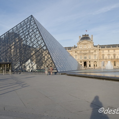 pyramide louvre-17