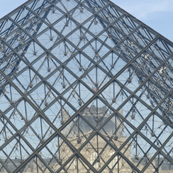 pyramide louvre-18
