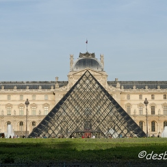 pyramide louvre-19