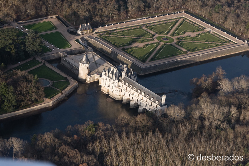 2015-12-19_102chateauvolD810.jpg