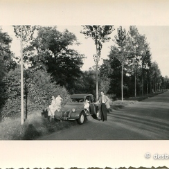 09-1953-Notre 1ere voiture ,2cv
